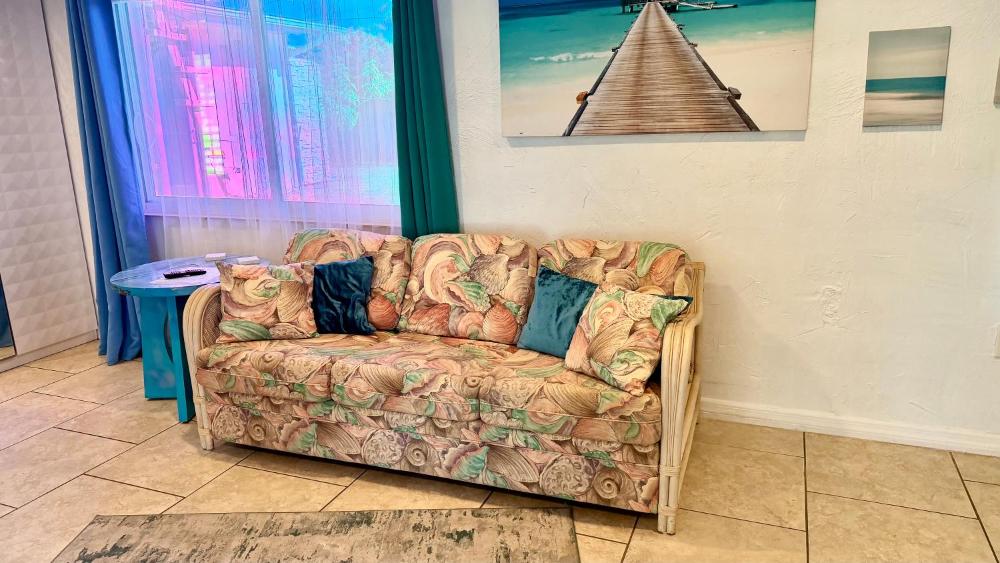 Close to beaches with hot tub and large garden
